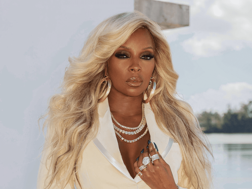 Mary J. Blige’s ‘Still Believe in Love’ Remains Unshakeable at