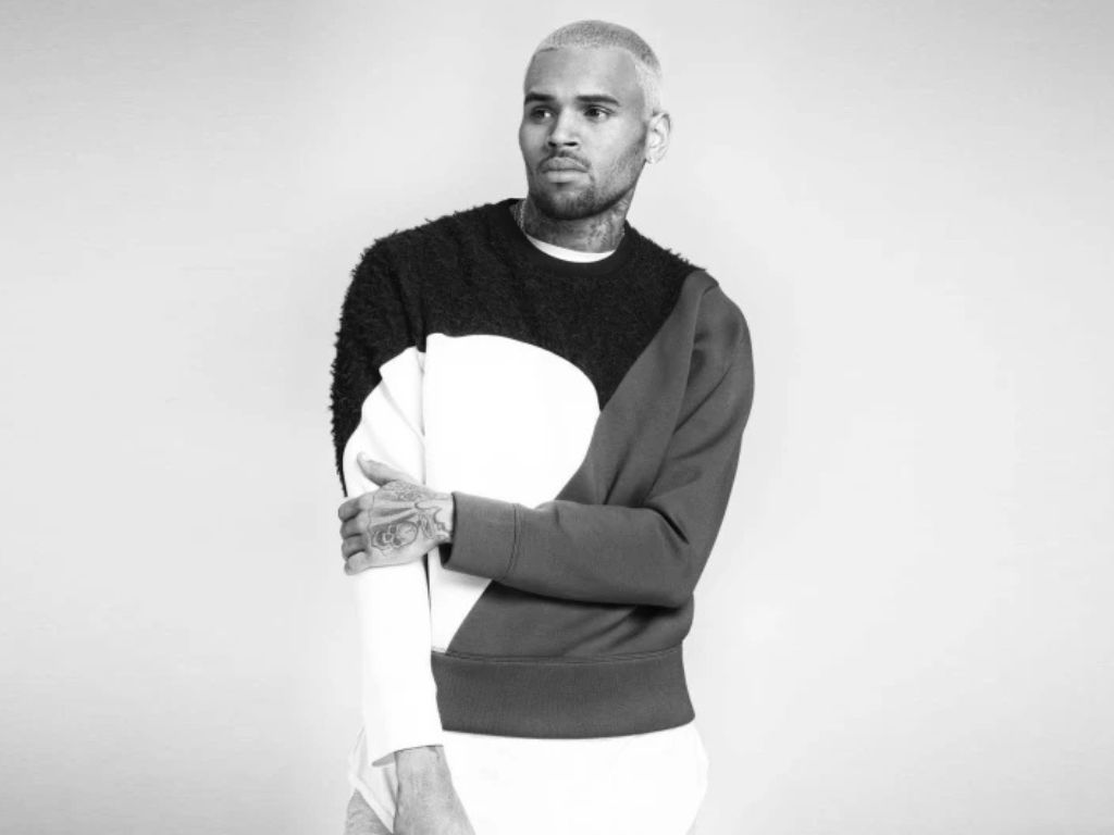 “Residuals” Comes to Life Chris Brown’s Latest Video Release